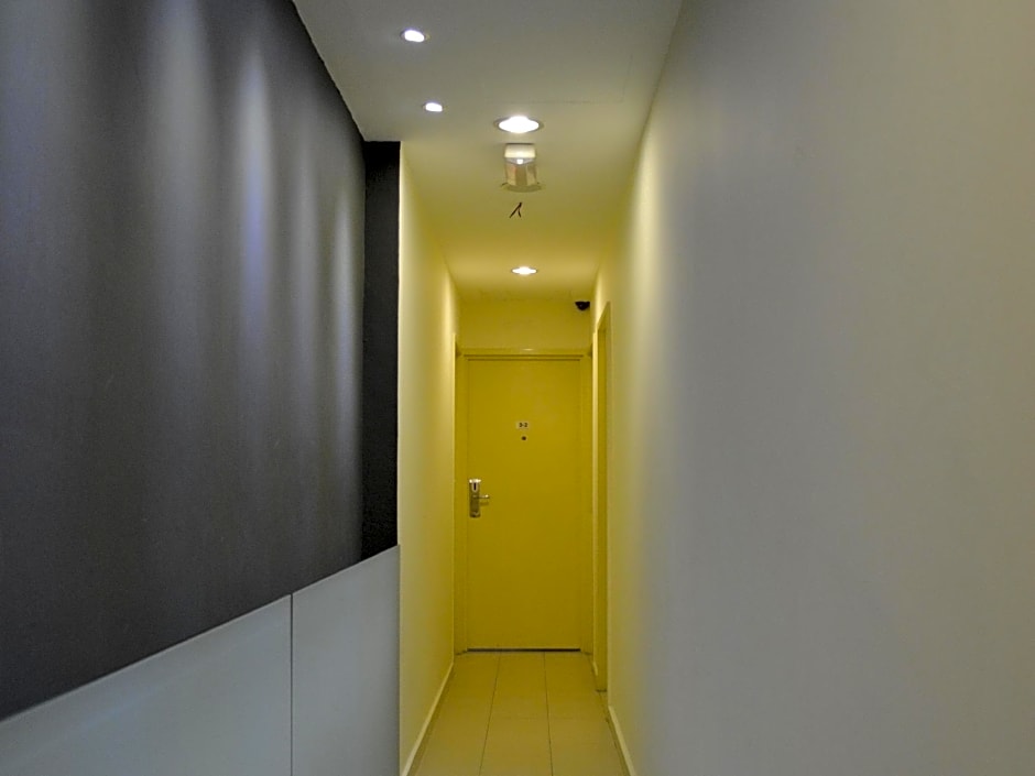 Putra One Avenue Hotel