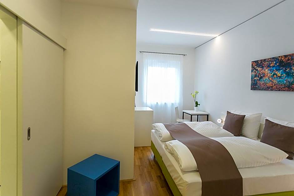 SHOME Hotel Graz I Self-Check-In I Free Parking