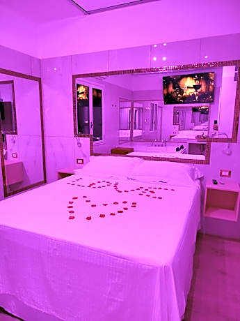 Queen Room with Spa Bath