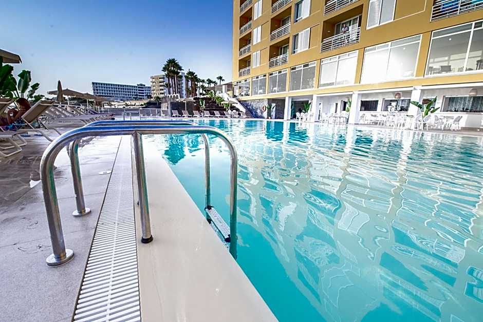 Atlantic Holiday Hotel