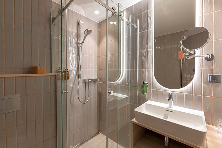 Oru Hub Hotel Tallinn - Handwritten Collection
