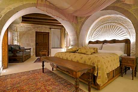 Junior Suite with Balcony