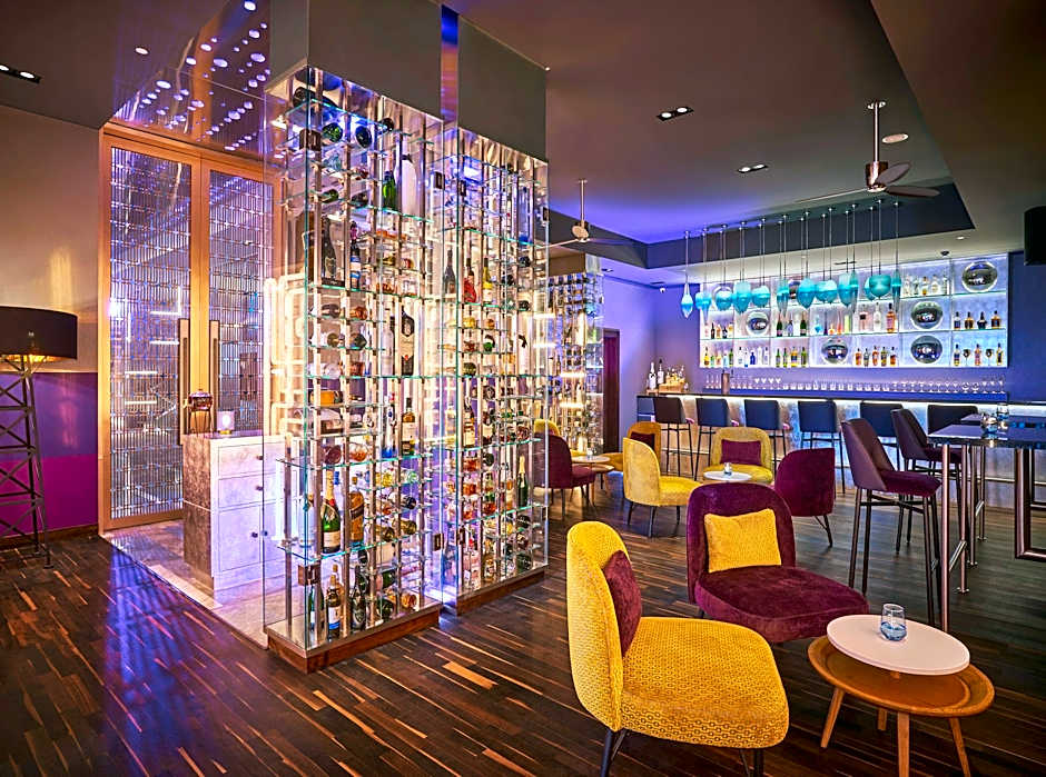 Vivanta Bengaluru, Residency Road