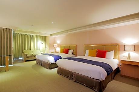 Deluxe Triple Room (no parking)