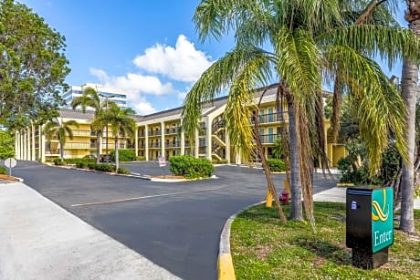 Quality Inn Palm Beach International Airport