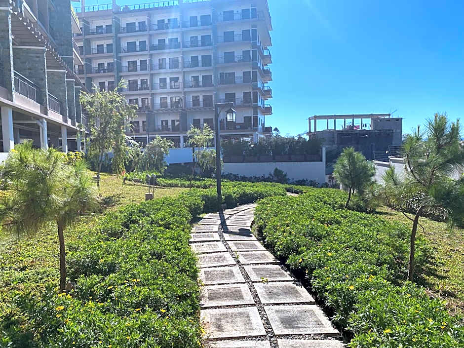 Rosarich Homestay - Bristle Ridge Residences