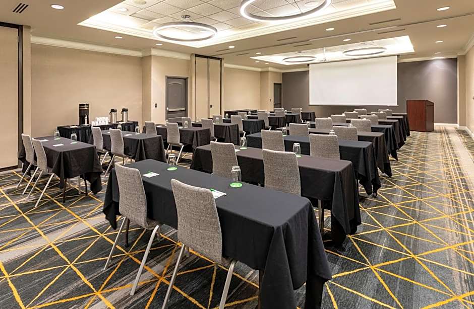 Holiday Inn Hotel & Suites Maple Grove Northwest Minneapolis-Arbor Lakes By IHG