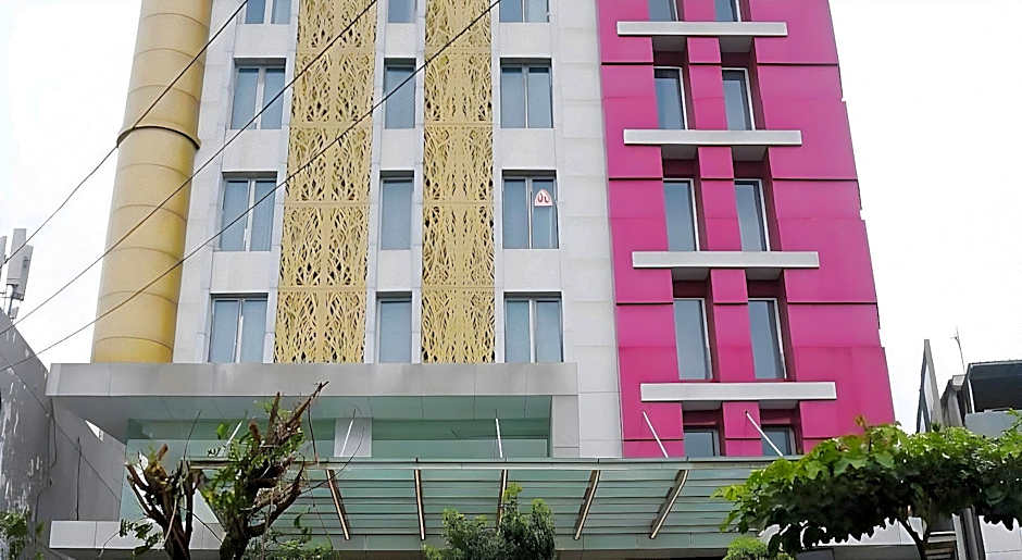 Surabaya River View Hotel