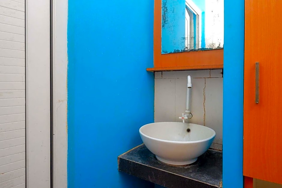 RedDoorz Syariah @ Namira Hotel