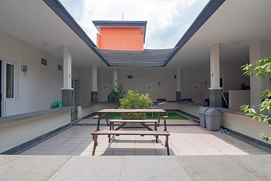 Koolkost near Stikes Cirebon