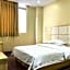 Guangzhou Business Hotel (Shangxiajiu Pedestrian Street Changshou Road Subway Station Branch)