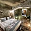 Sarnich Cave Suites