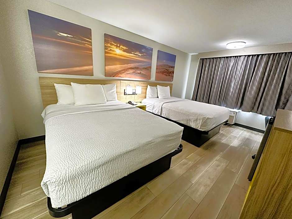Days Inn by Wyndham Holland