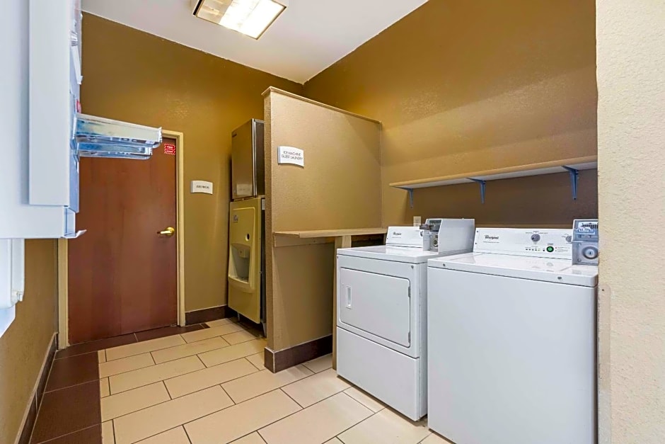 Quality Suites La Grange