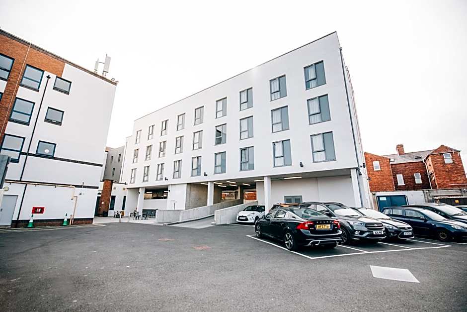Holiday Inn Express Belfast City Queens Quarter By IHG