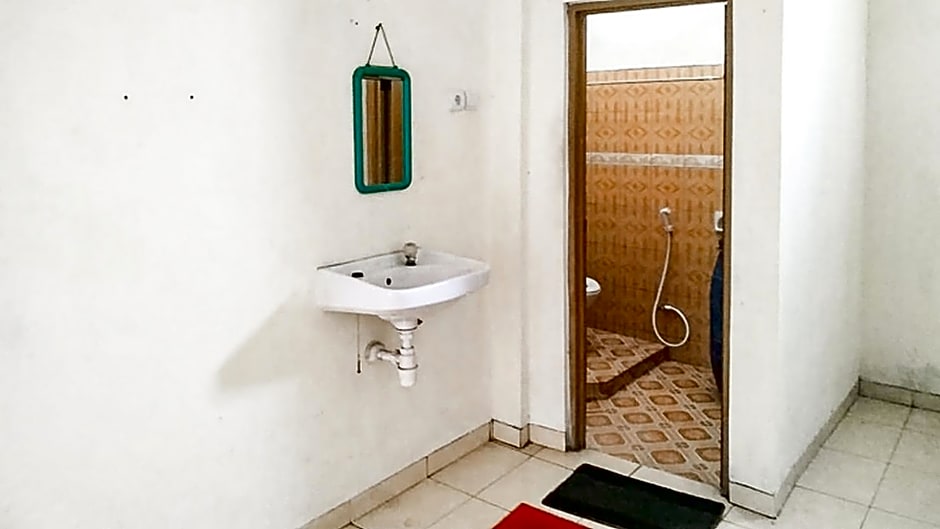 Villa Al Barokah Syariah Family Mitra RedDoorz near Sarangan Lake