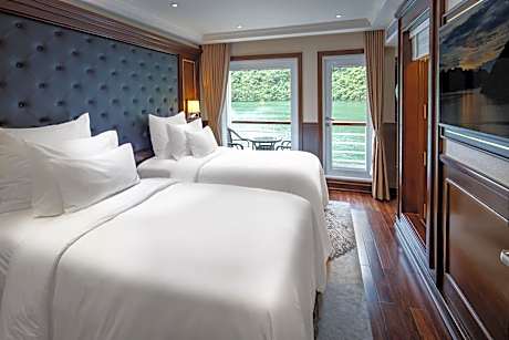 Deluxe with Balcony - 2 Day 1 Night Package