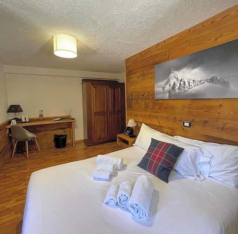 Hotel Coeur Du Village