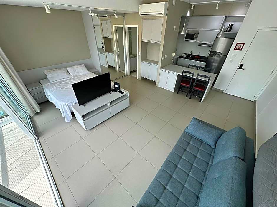 Vista Mar Unlimited Frente Mar Ar Condicionado Garagem Arrumação Andar Alto e piscina aquecida, sauna e muito mais!