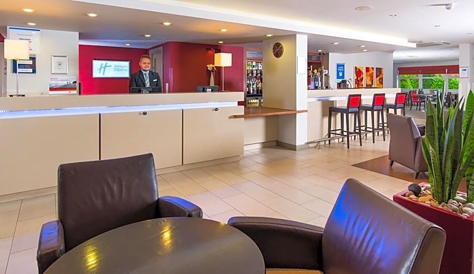 Holiday Inn Express East Midlands Airport By IHG