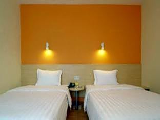 7 Days Inn Guangyuan Qintai Plaza