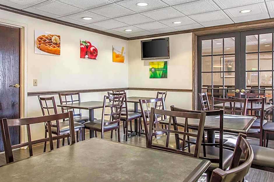 Quality Inn Elgin I-90