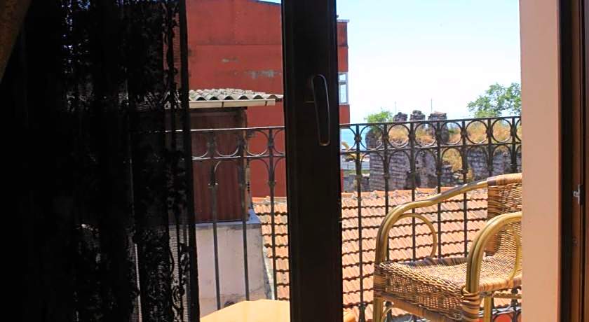 Tom Square Boutique Hotel