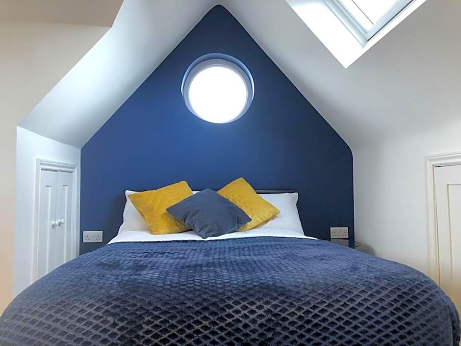 Cosy Loft Apartment Just Off Vibrant Mill Rd CB1 - Walk to Station and City Centre