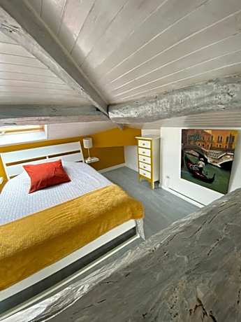Double Room with Shared Bathroom