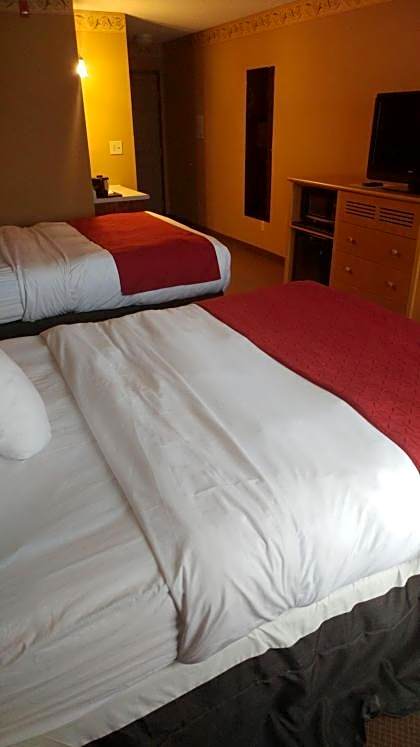 Country Inn & Suites by Radisson, Waterloo, IA