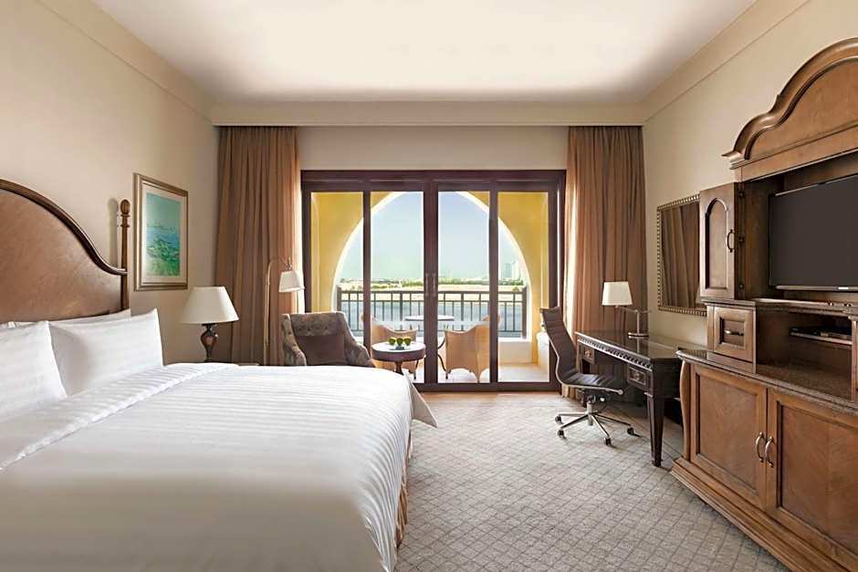 Shangri-La Qaryat Al Beri, Abu Dhabi