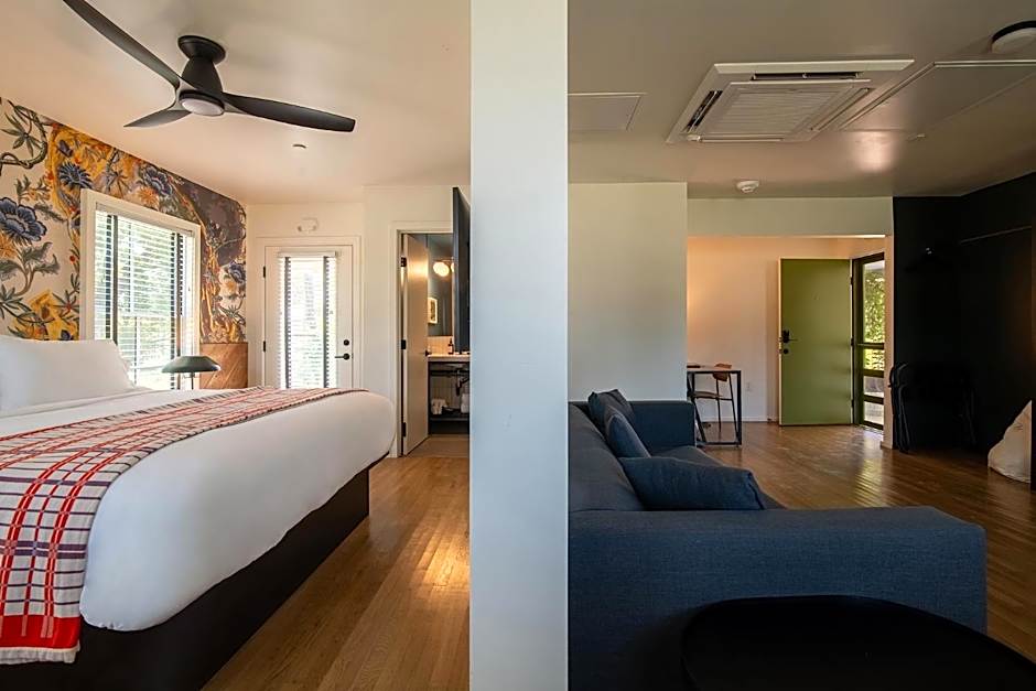 Talbot Commons Hotel