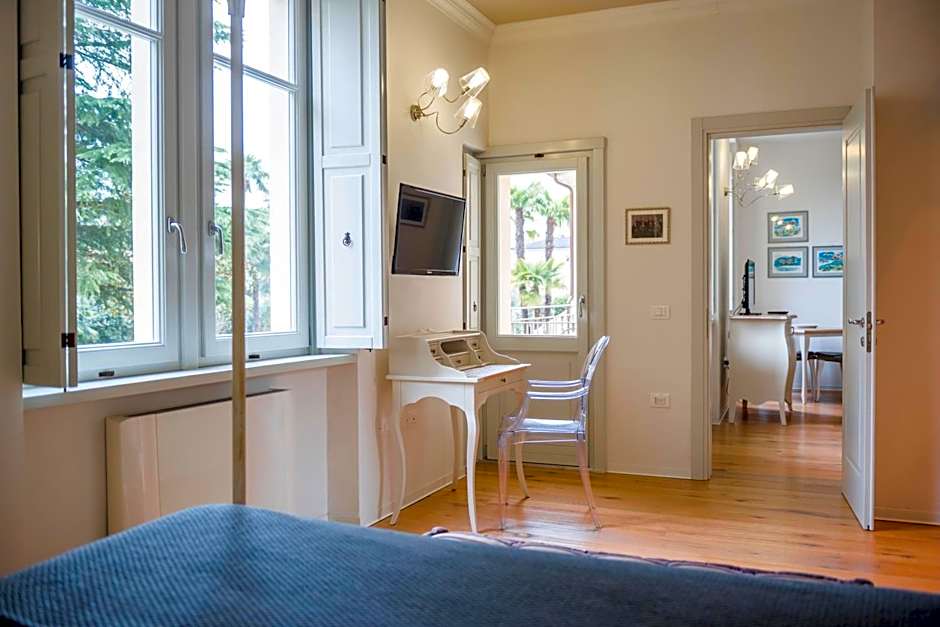 Villa Italia Luxury Suites and Apartments