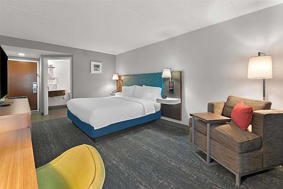 Hampton Inn By Hilton & Suites Newtown