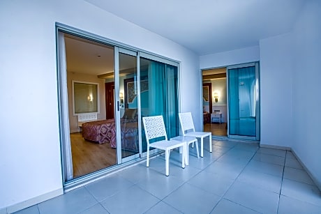 junior suite pool view