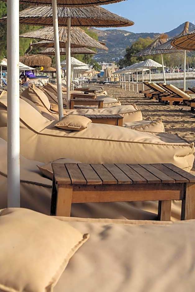 Yalıpark Beach Hotel