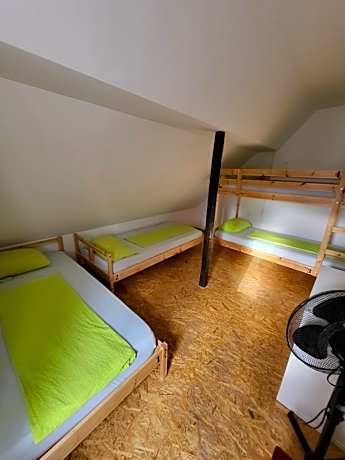 Bed in 4-Bed Mixed Dormitory Room