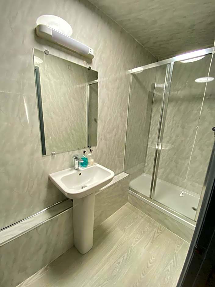 Hollybush Guest House