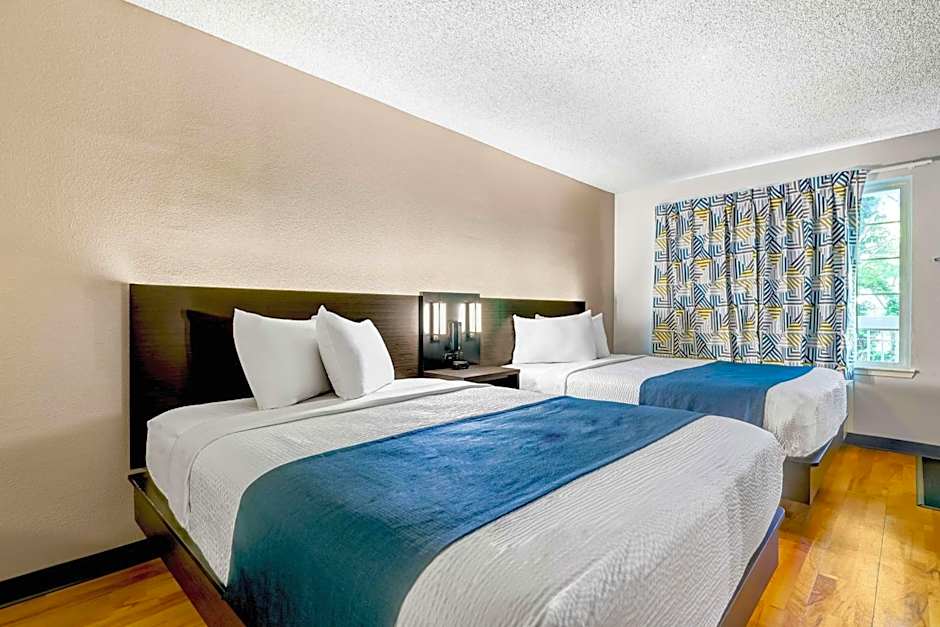 Studio 6-Mountlake Terrace, WA - Seattle