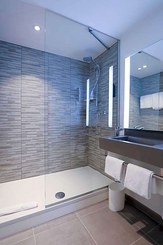 ibis Styles Puteaux Paris La Defense