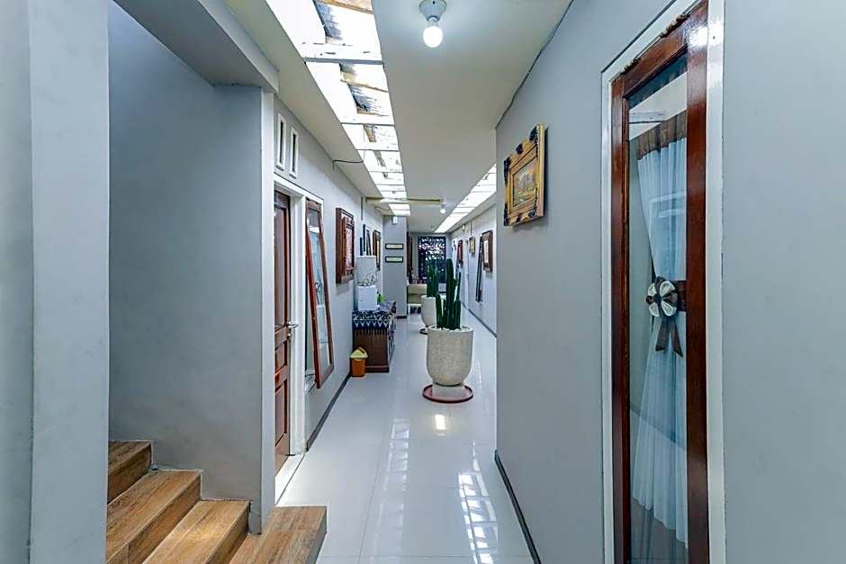 RedDoorz Syariah @ House Of Melati Kepanjen