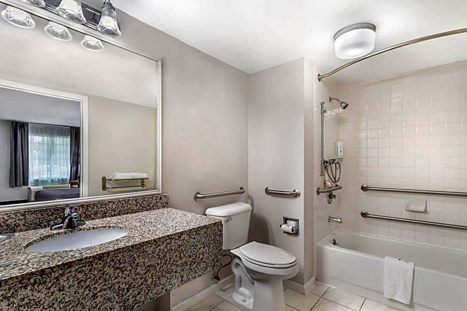 Quality Inn