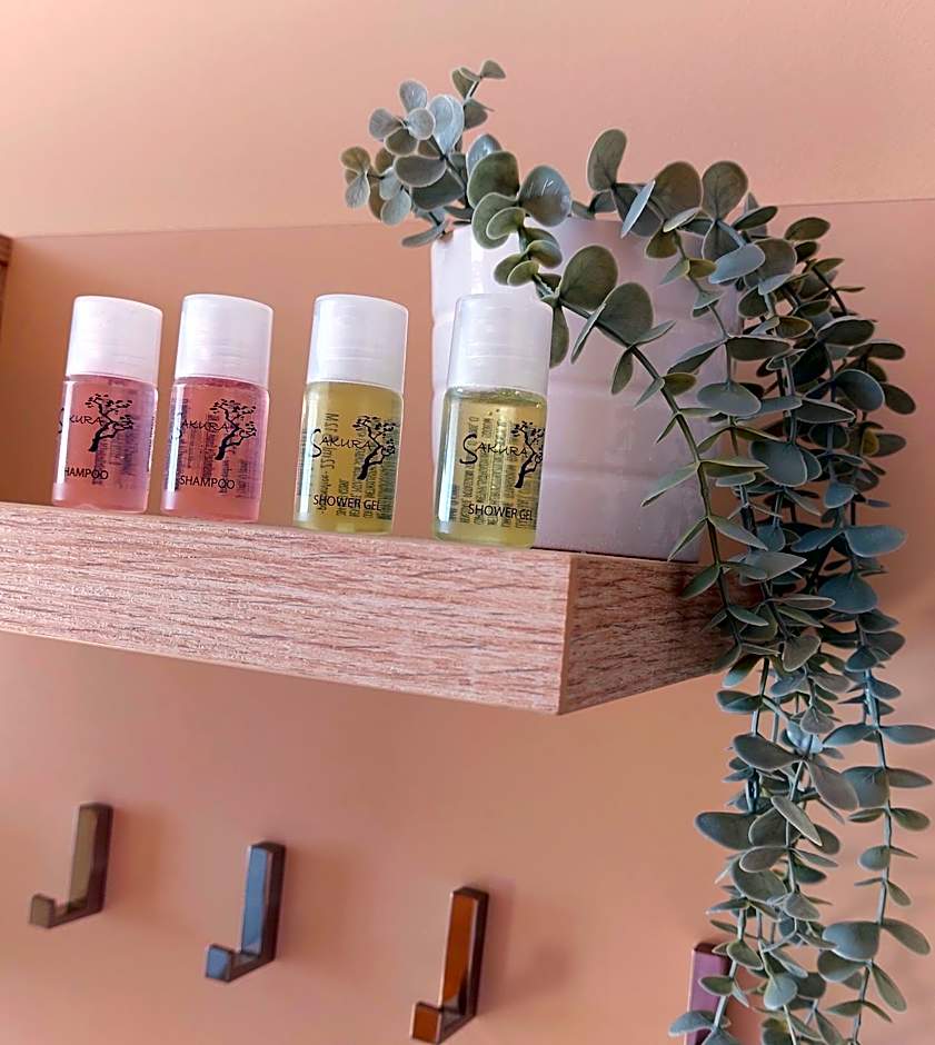 Heinrich Pesch Hotel