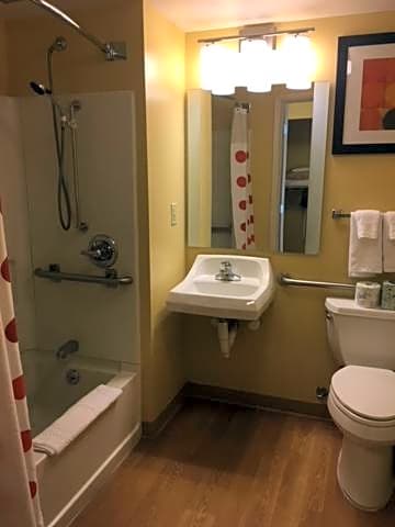 Hawthorn Extended Stay by Wyndham Cincinnati NE/Mason