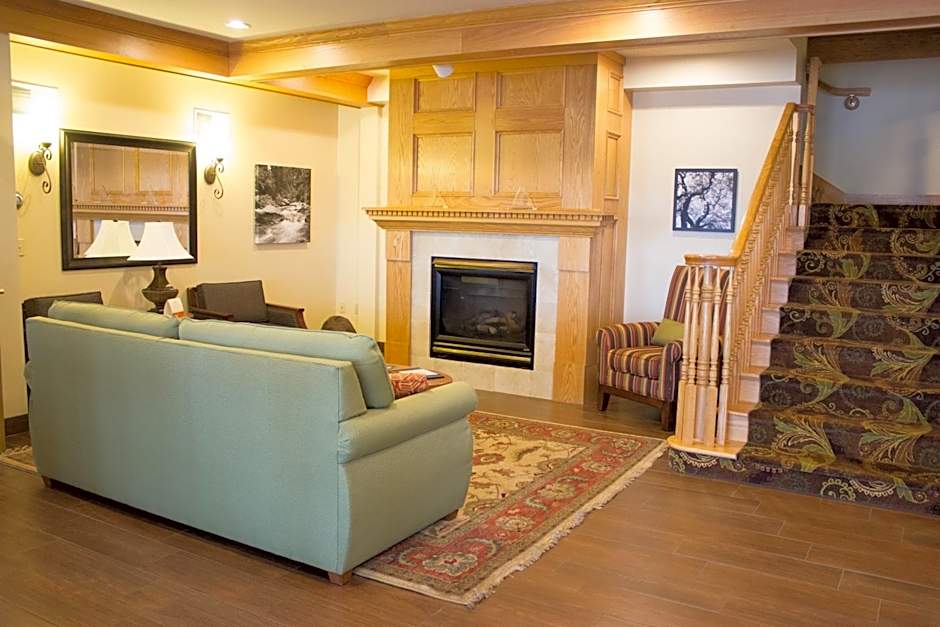 Country Inn & Suites by Radisson, Dundee, MI