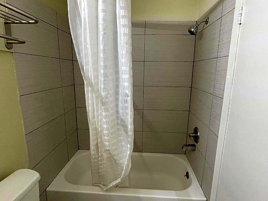 Americas Best Value Inn Alexandria