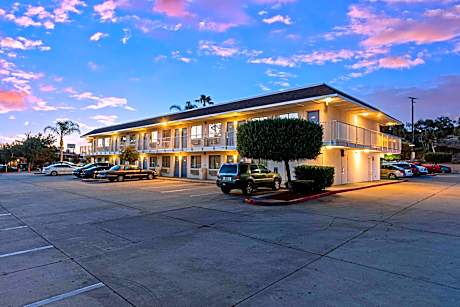 Motel 6-Temecula, CA - Historic Old Town
