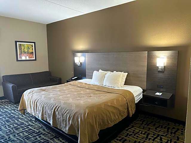 Quality Inn Rochester West