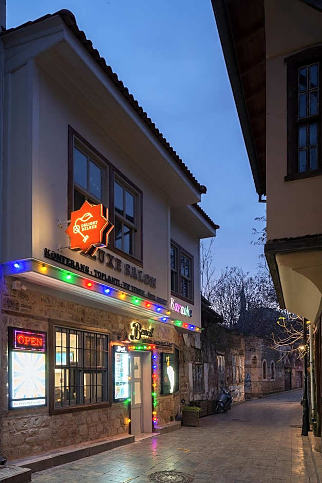 Delight Deluxe Aparts