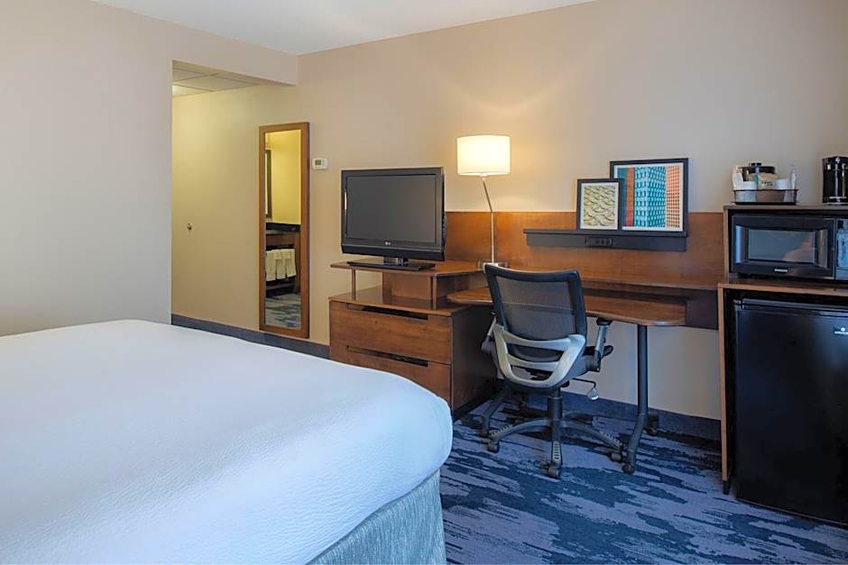 Fairfield Inn & Suites by Marriott Dayton Troy